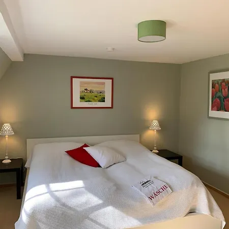 Wohlfuehlferienwohnung Auf Dem Malerischen Gut Priesholz Mit Sauna Und Garten Rabenholz