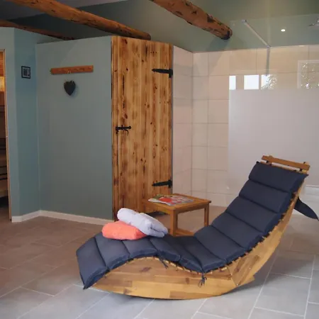 Wohlfuehlferienwohnung Auf Dem Malerischen Gut Priesholz Mit Sauna Und Garten
