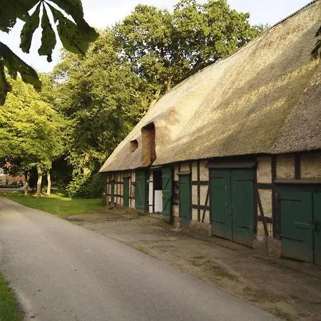 Wohlfuehlferienwohnung Auf Dem Malerischen Gut Priesholz Mit Sauna Und Garten Διαμέρισμα